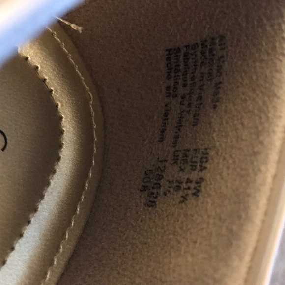 Comfort Plus by Predictions - Nude Heels - 9 Wide - Picture 4 of 5